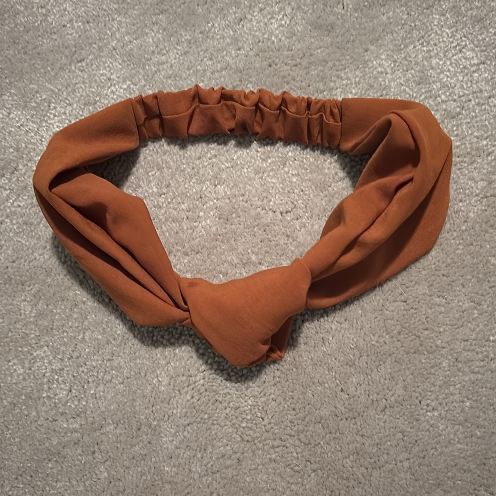 Brown Lululemon Knotted Headband - Picture 2 of 4